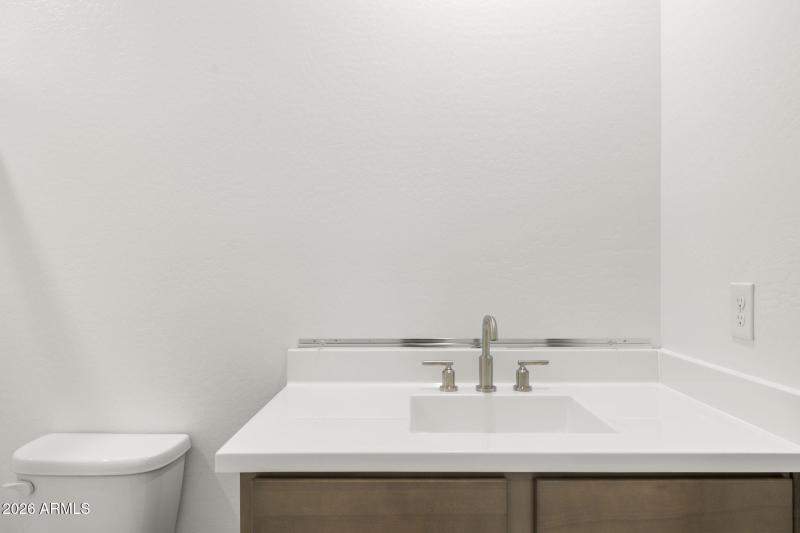 40-web-or-mls-6830-w-molly-ln