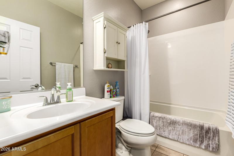 Downstairs full bath