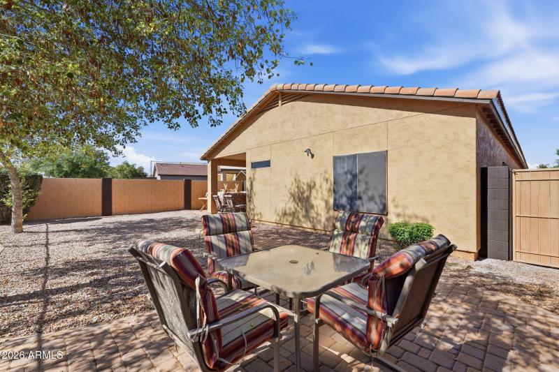 Just bring yiour clubs