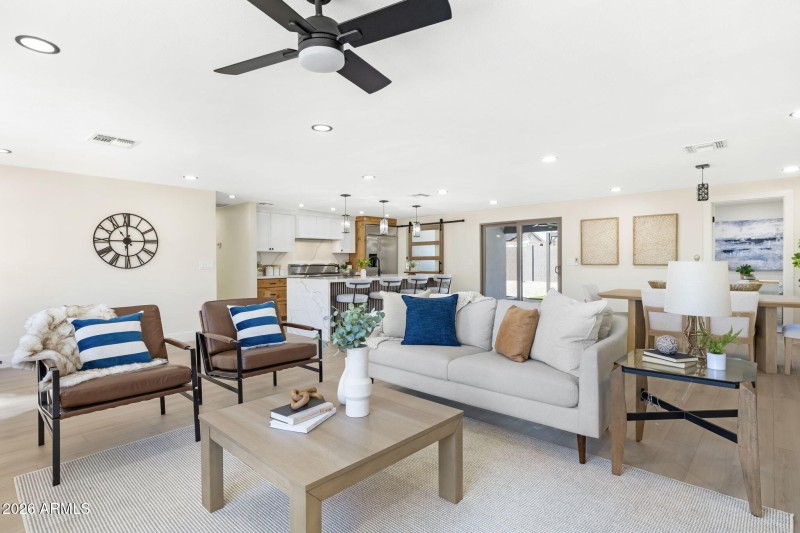 3718 E Evans Dr Phoenix - 230