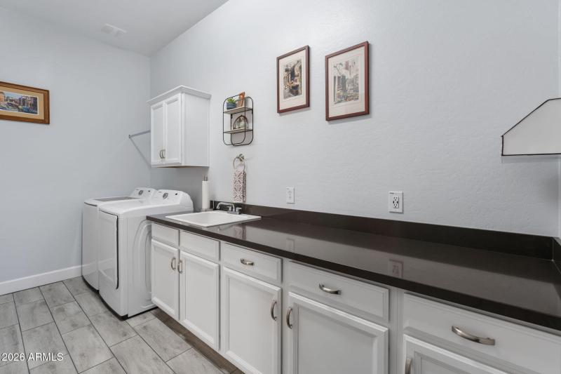 16-web-or-mls-16-Laundry Room