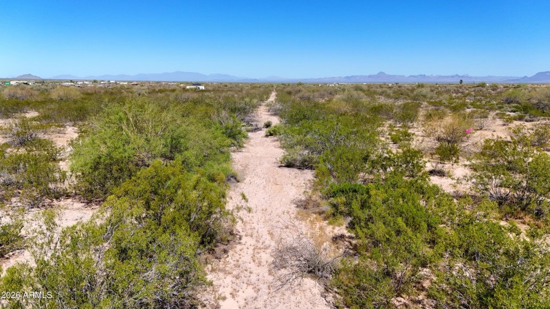 544thAve_Facing_North