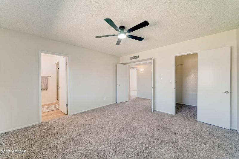 5132 W Corinne Dr-17