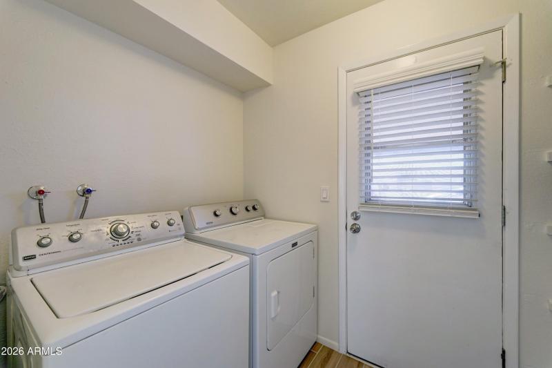 5132 W Corinne Dr-26