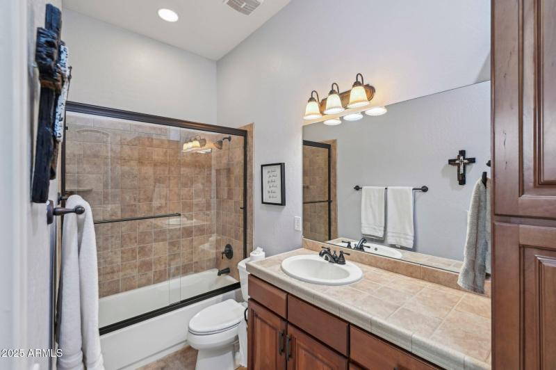 36-web-or-mls-N Cloverfield Cir-036