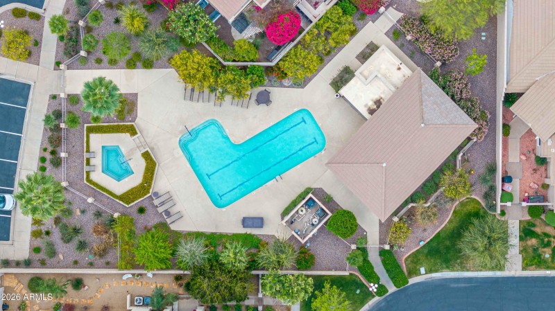 CAMELDALE POOL & SPA TWO