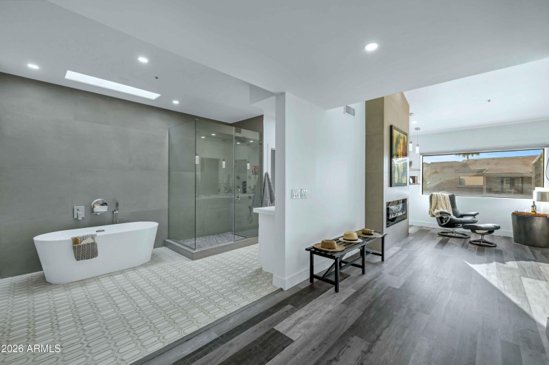 TOTAL REMODELED 2022 BATHROOM REMODELED