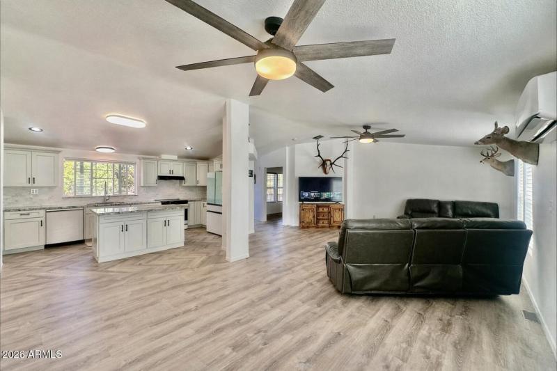 7F06D922-E527-492A-A501-ADF13E3A7919