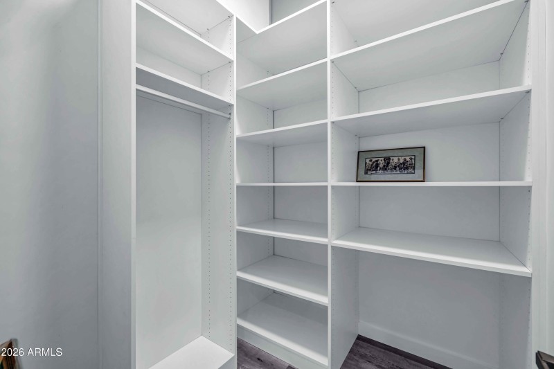 UPSTAIRS LANDING STORAGE