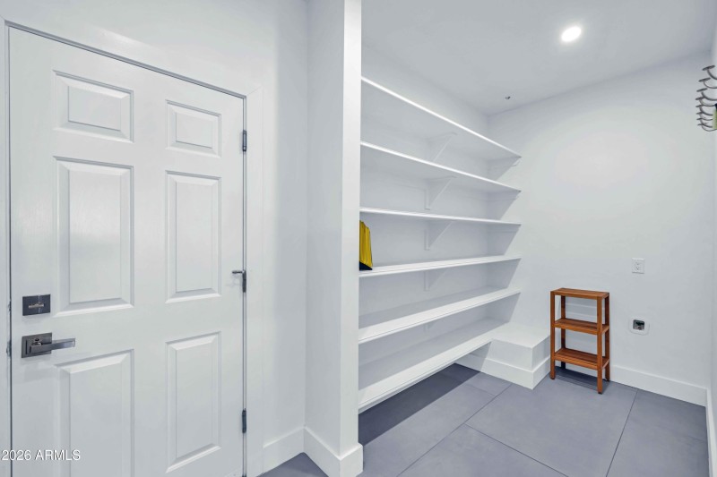 WALK-IN PANTRY REFRIG HOOK UP