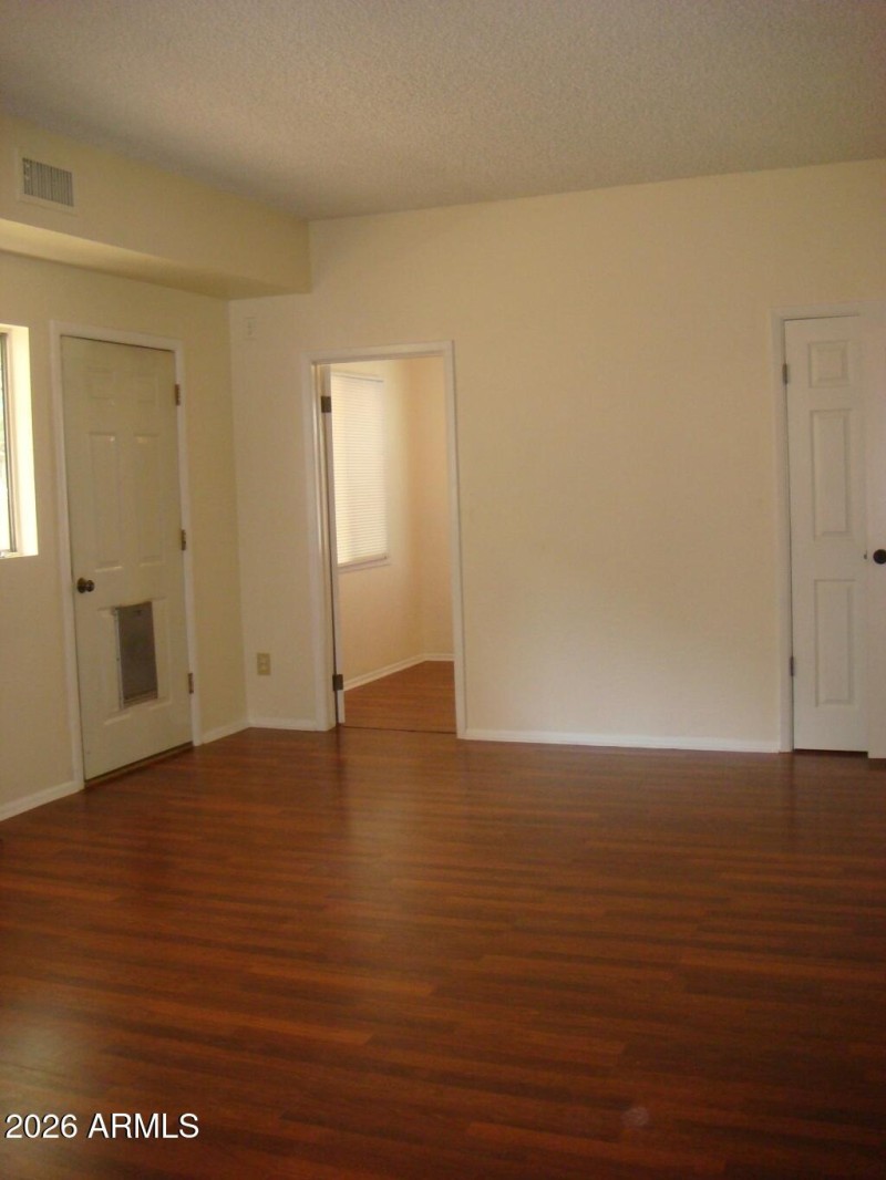 Apt C - LivingDining-05