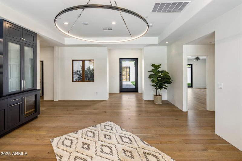 20-web-or-mls-D46A6406