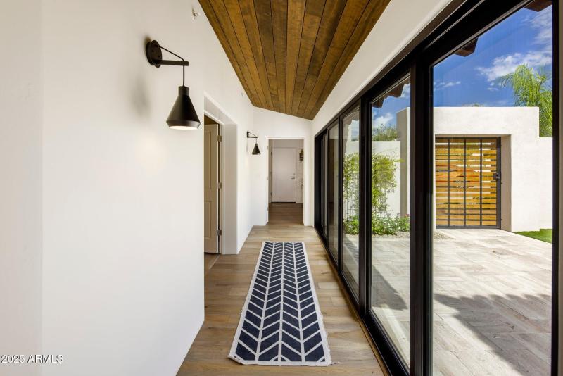 2-web-or-mls-D46A6255