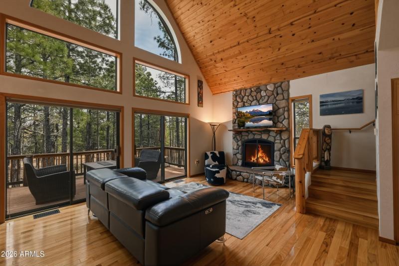 7 LR wall of windows