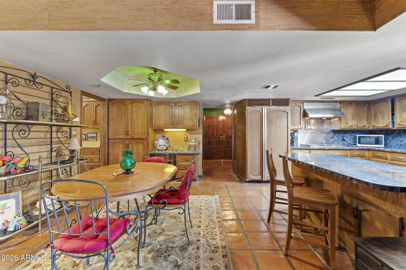 Kitchen/Casual Dining