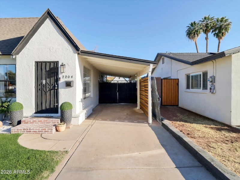 04-2204 E Whitton Avenue-4