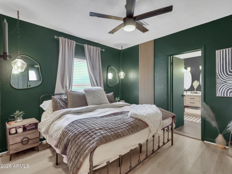 26-2204 E Whitton Avenue-26