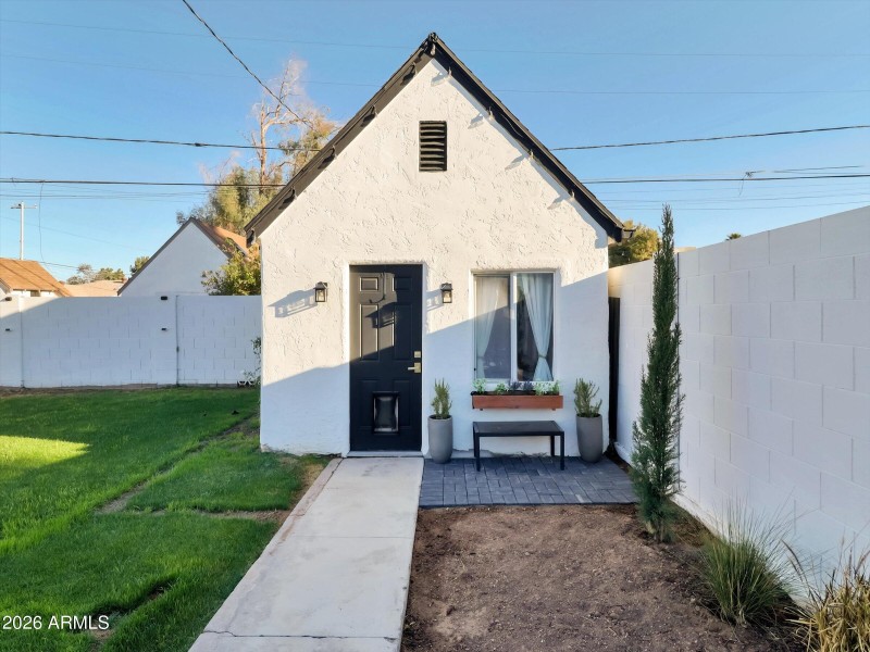 39-2204 E Whitton Avenue-39