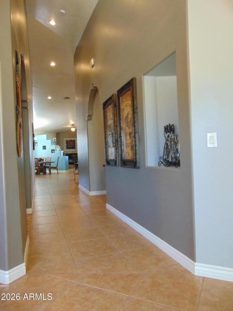 Entry/Foyer Area