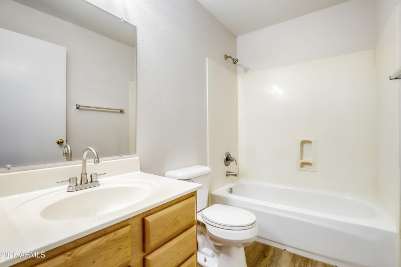 311 E Laredo Ave - Print Quality - 024 -