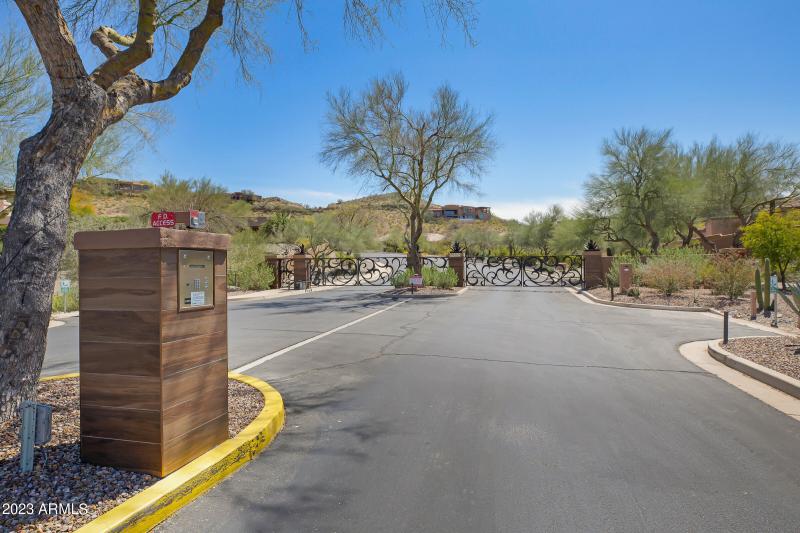 2134 E Barkwood Rd-23