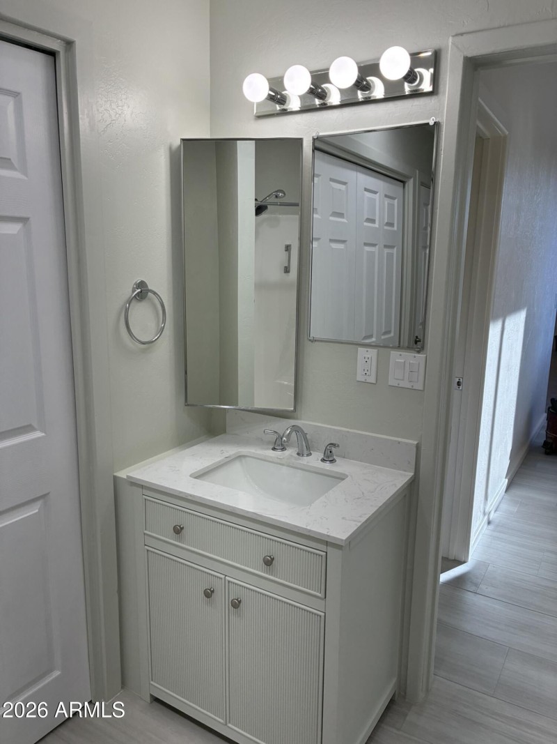 Apt A - Bath+Laundry-03