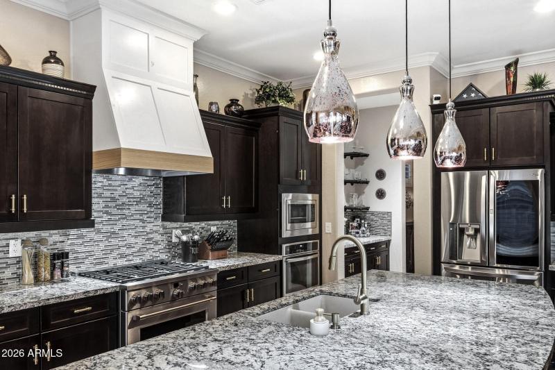 025__4269 E Sierra Madre Ave