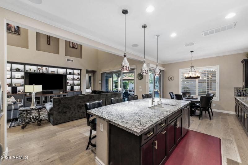 028__4269 E Sierra Madre Ave