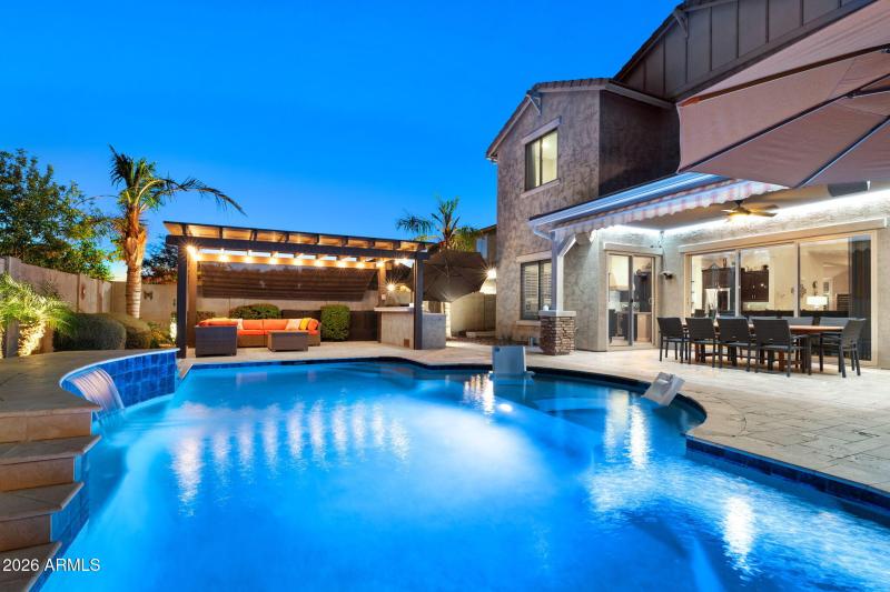 037__4269 E Sierra Madre Ave