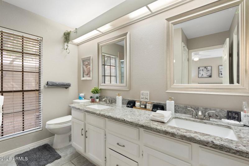 eb8acb6d-fd99-48f3-a79a-bde5ff27c256