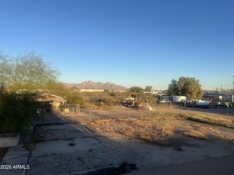 Balcony-East View - Mt Views