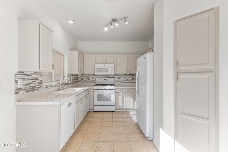 19213 N 138th Ave-----10