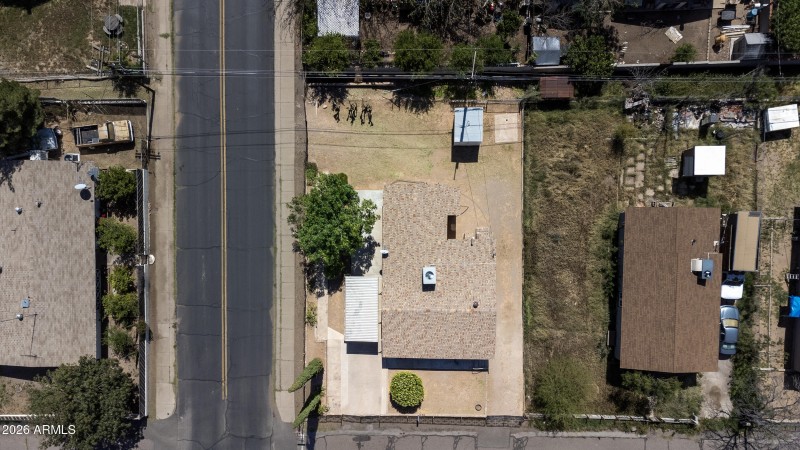 Spacious Yard with 2 RV Gates