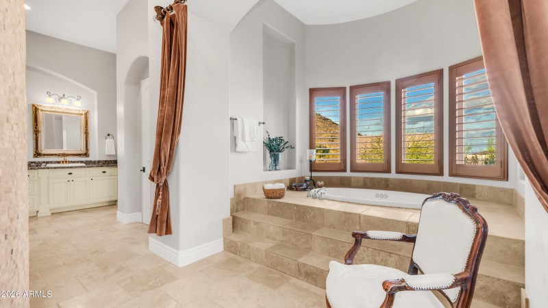 Master bath jetted tub