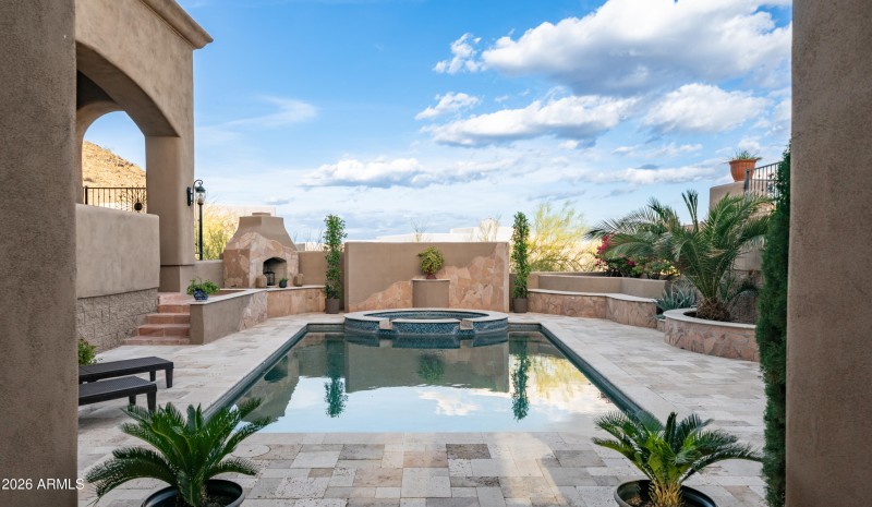 1744 E Desert Willow Dr Exterior Photos-