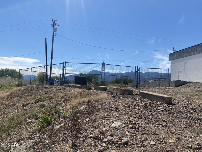 9DCF0964-5D12-4DD8-9199-4D90D1C60E5F