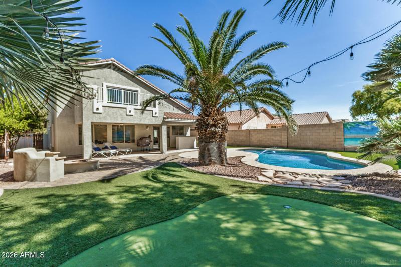 Chipping & Putting Green