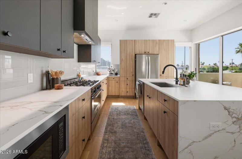 Chef's Island Kitchen