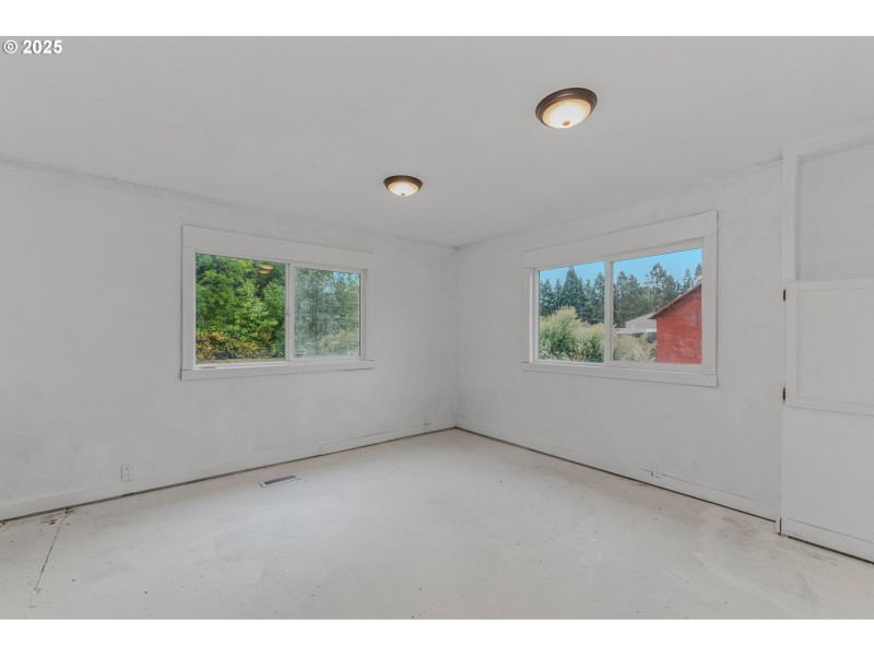 Bedroom, Primary
