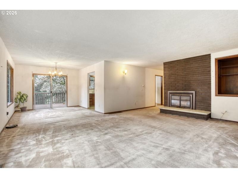 Living Room/Dining Room