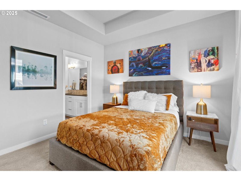 Bedroom, Primary