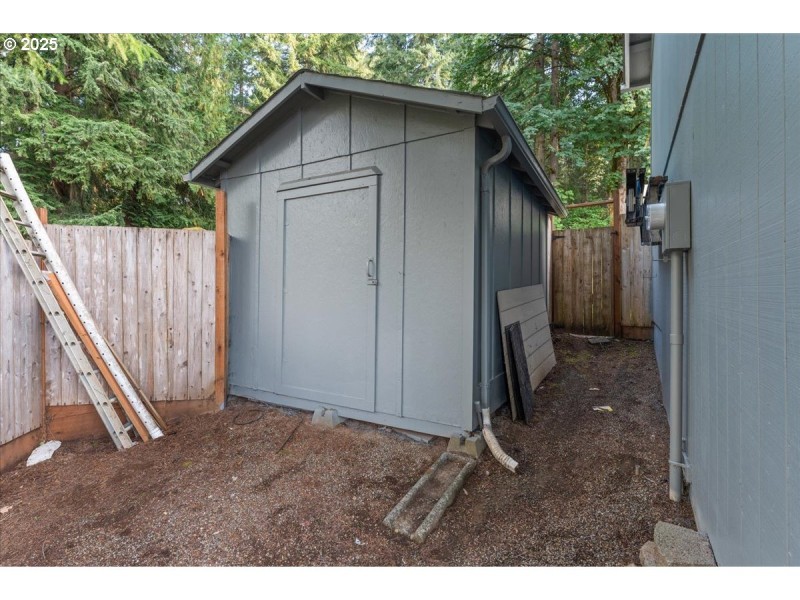 Shed