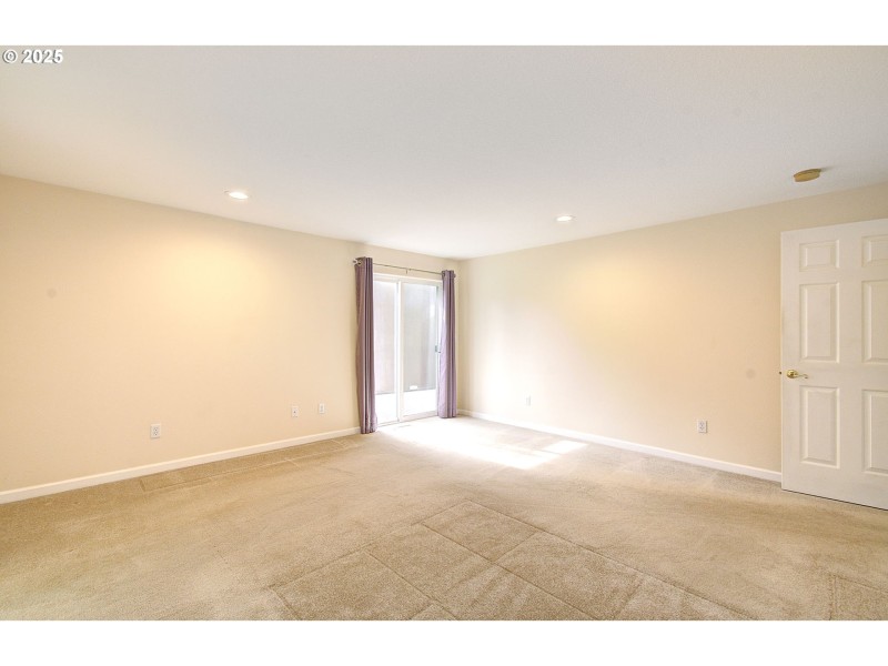 Bedroom, Primary