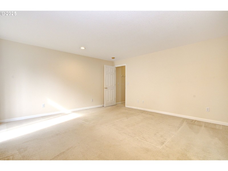 Bedroom, Primary