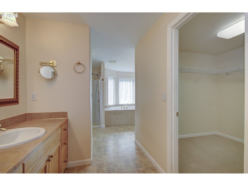 Bathroom, Attached