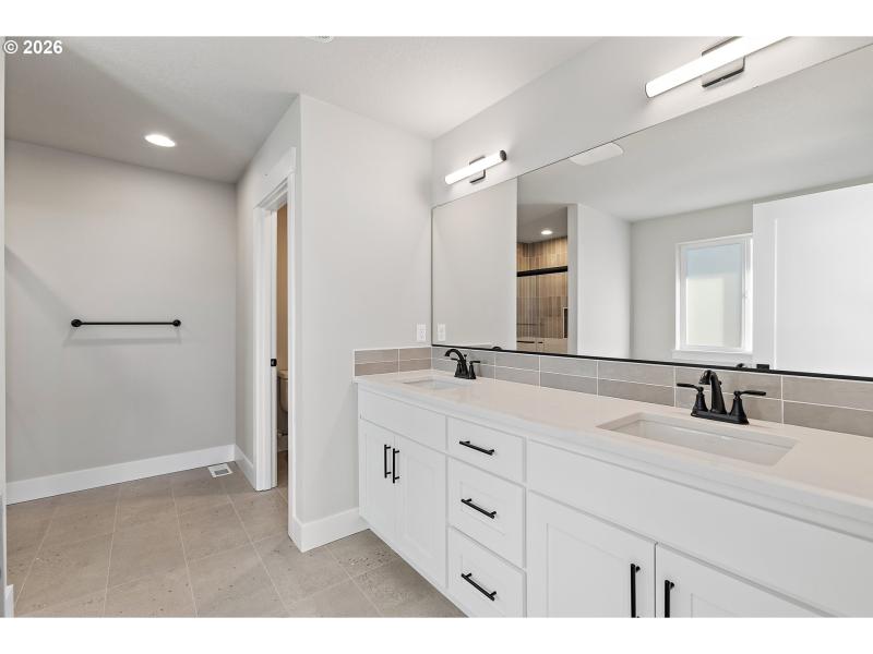 Owner's Suite Bathroom