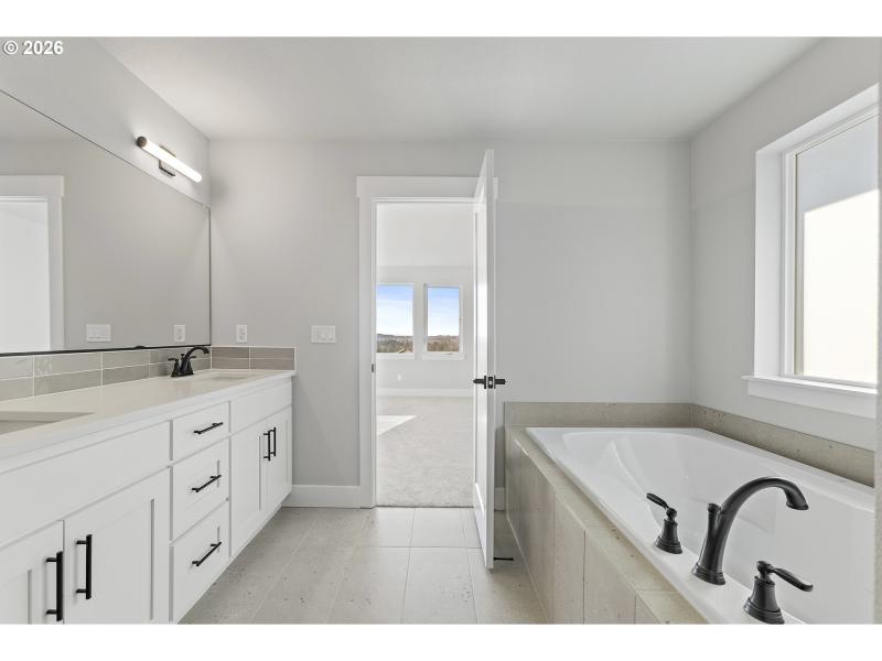 Owner's Suite Bathroom