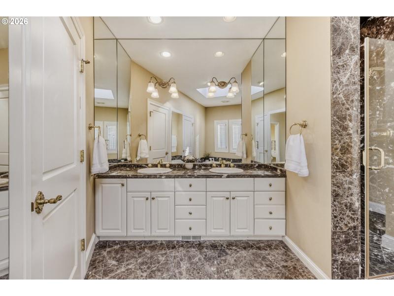 Owner's Suite Bathroom