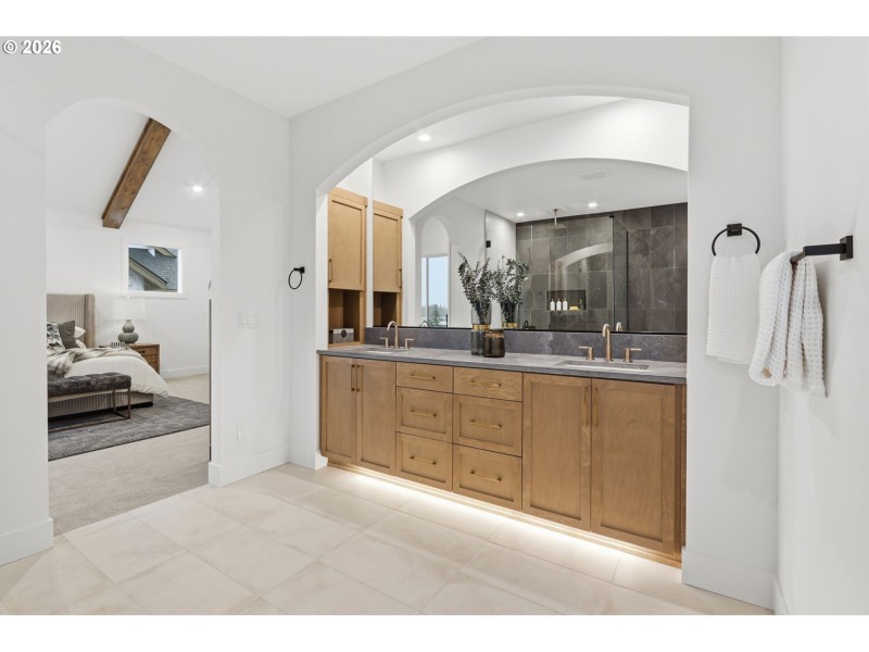 Owner's Suite Bathroom