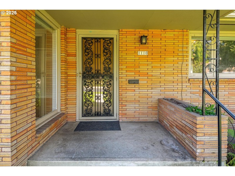 Entrance/Foyer